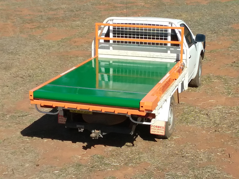 Daniher Bale Feeder - Flat bed trailer